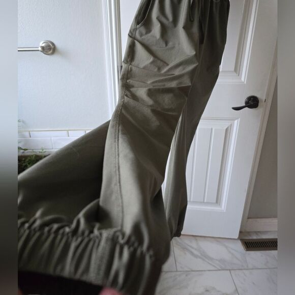 ✈️Ambercrombie And Fitch Traveler Jumpsuit Drawstring Olive Green L Tall - Picture 11 of 13